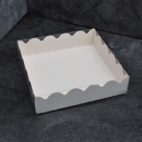Коробка для пряников 12*12*3см белая