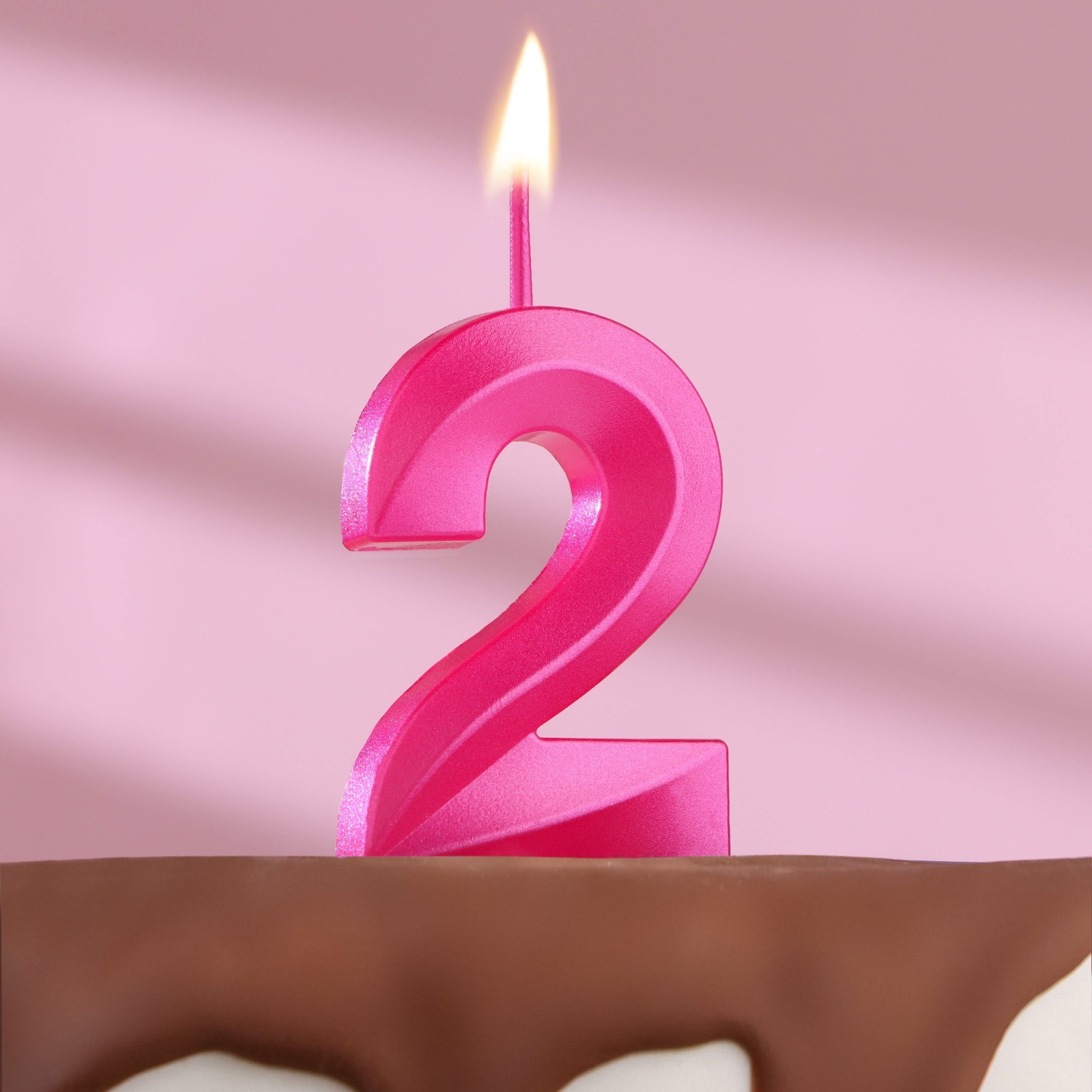 Свеча на шпажке "2" розовая